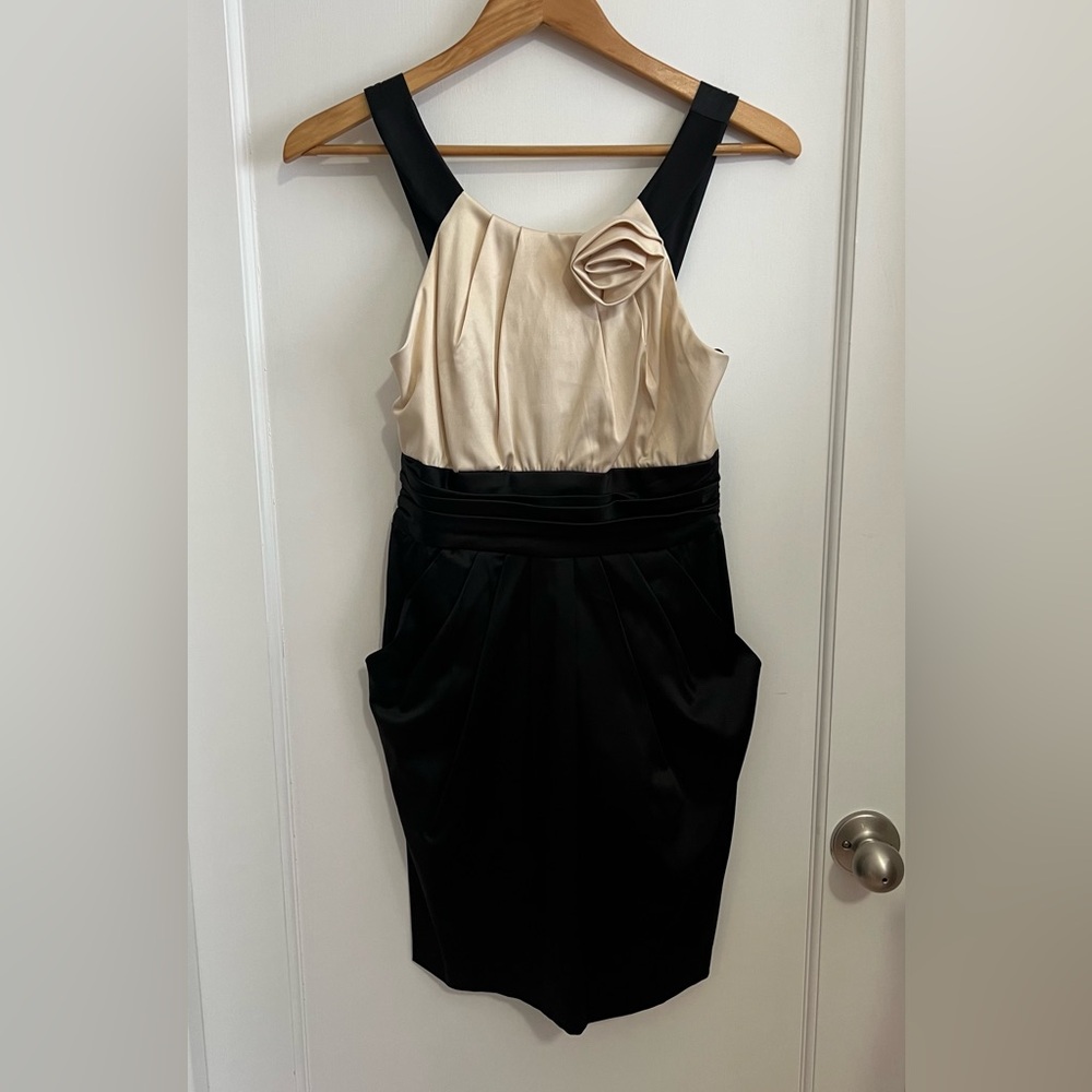Lulu's Black and Cream/Champagne Cocktail Dress w/ Pockets.  NWT